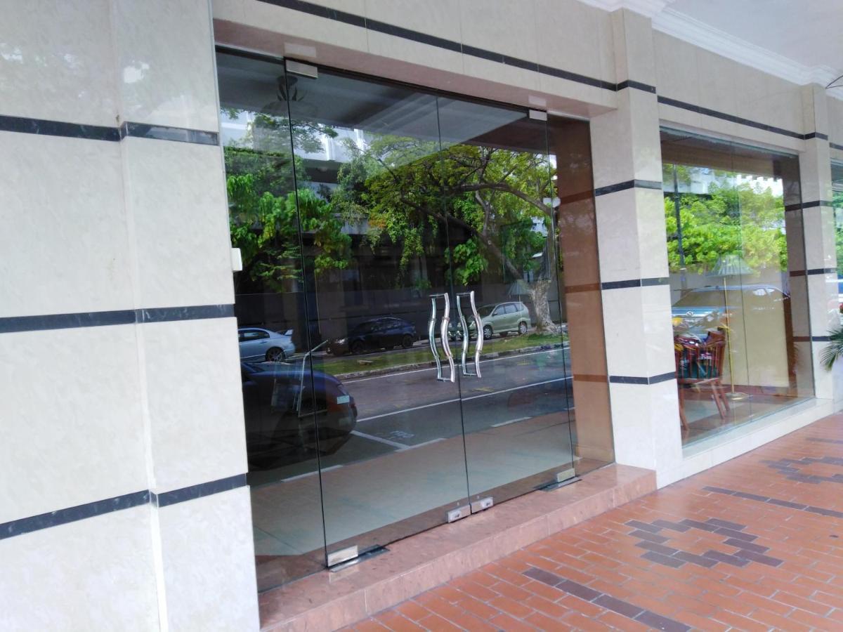 Sara Hotel Labuan Buitenkant foto