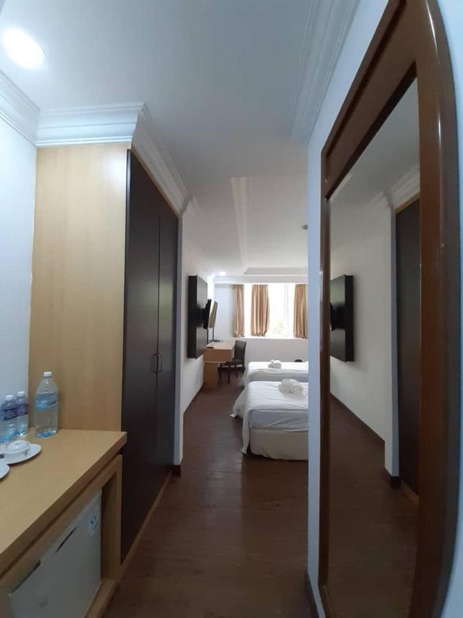 Sara Hotel Labuan Buitenkant foto