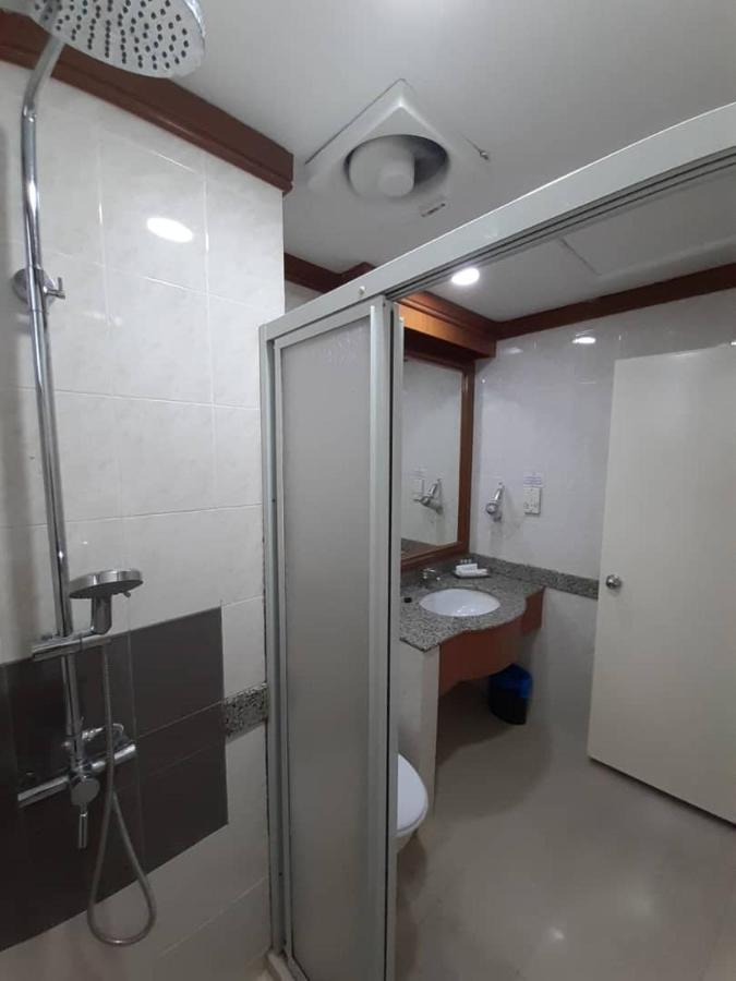 Sara Hotel Labuan Buitenkant foto