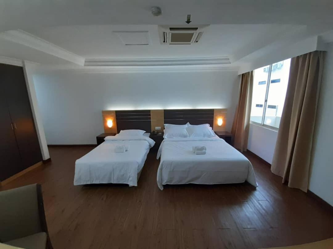 Sara Hotel Labuan Buitenkant foto