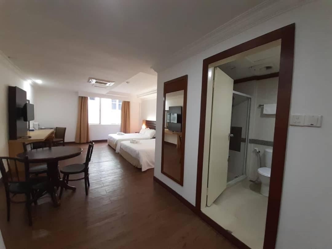 Sara Hotel Labuan Buitenkant foto