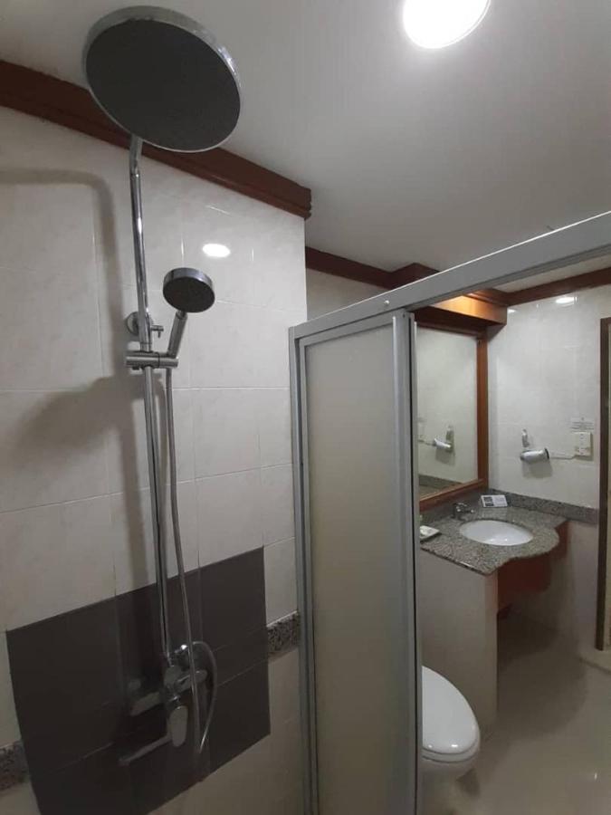 Sara Hotel Labuan Buitenkant foto